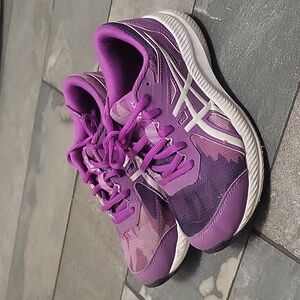 Asics sneakers Big Kid size 4